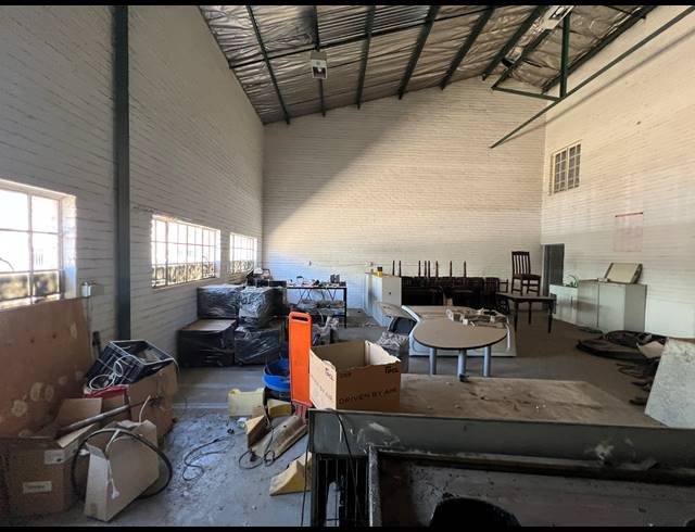 163M² WAREHOUSE TO LET IN KYA SANDS